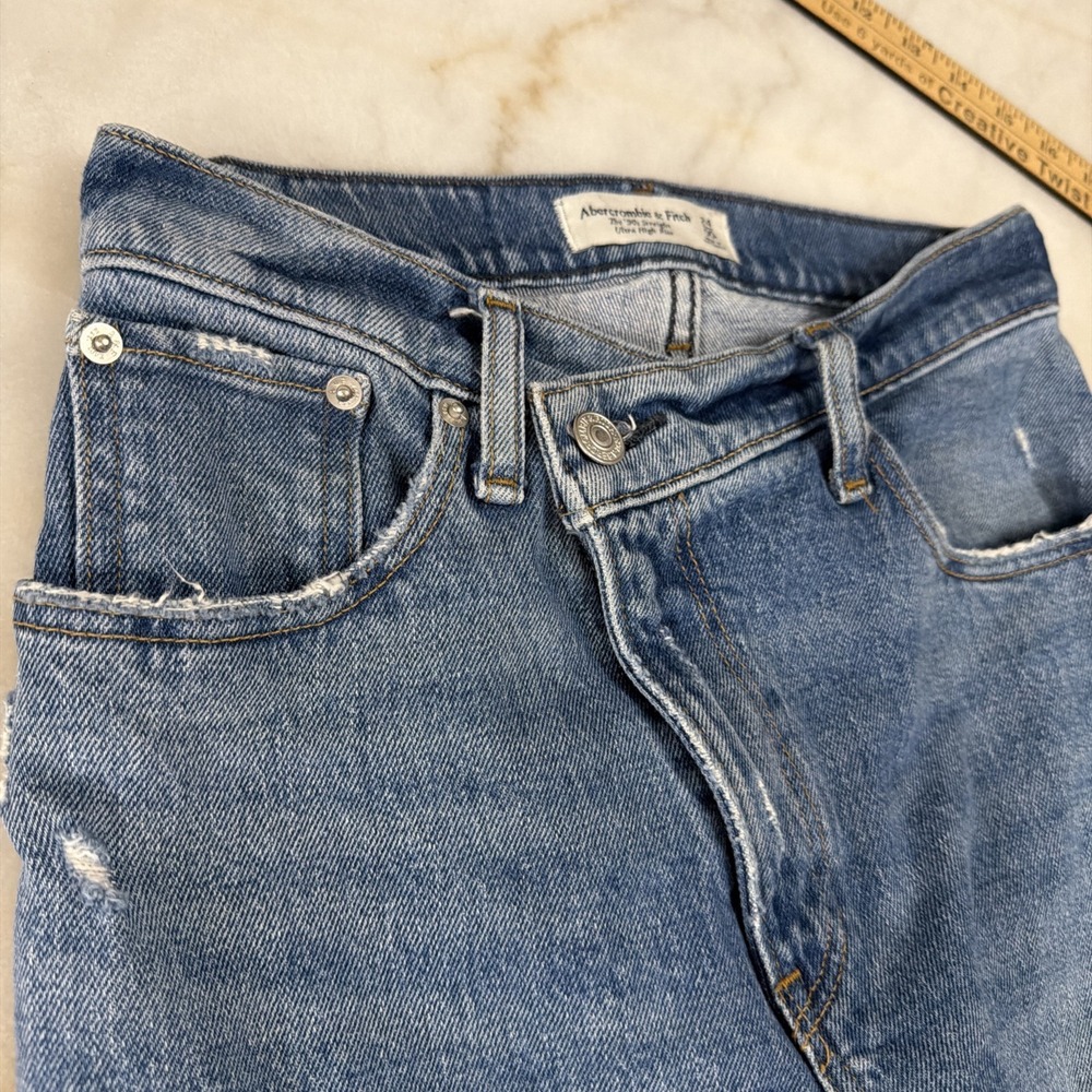 Abercrombie & Fitch Love 90s Straight Ultra High Rise Jeans Size 00S / 24 - Picture 4 of 11